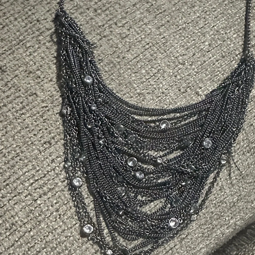 Kendra Scott Anastasia Bib Necklace - Picture 2 of 5